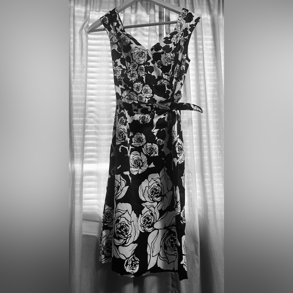 White House Black Market Dresses & Skirts - White House Black Market Dress